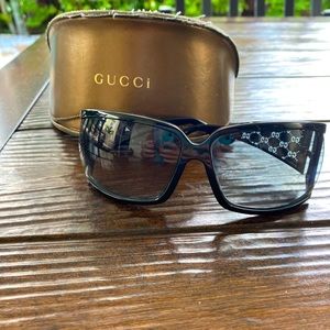 Gucci black logo sunglasses